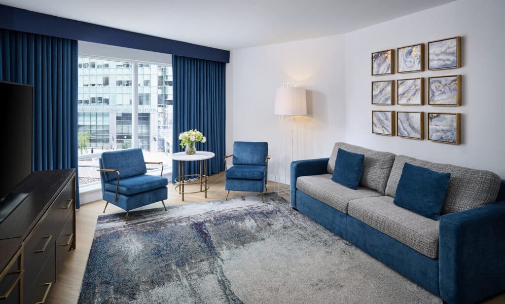 Luxury, comfort, convenience - and just 15 minutes from the Rogers Centre!